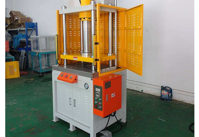 Application Scope Of Four-Column Hydraulic Press