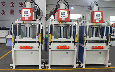 The Advantages Of Hydroforming Of Four-Column Hydraulic Press